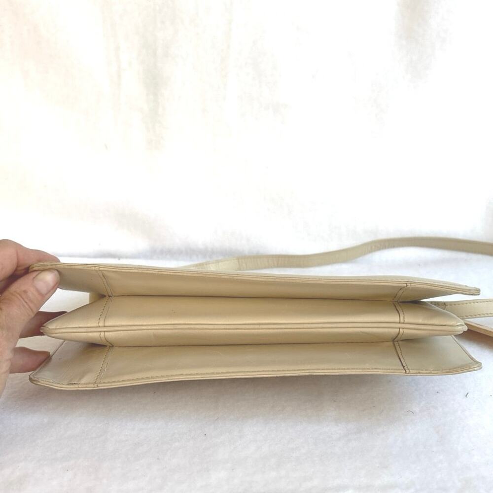 VTG Salvatore Ferragamo Firenze Cream Leather Shoulder Bag - Picture 5 of 12
